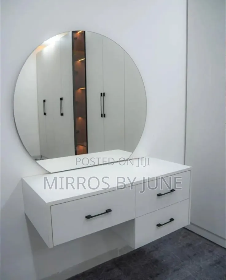 Makeup/Dressing Room / Bedroom Mirror