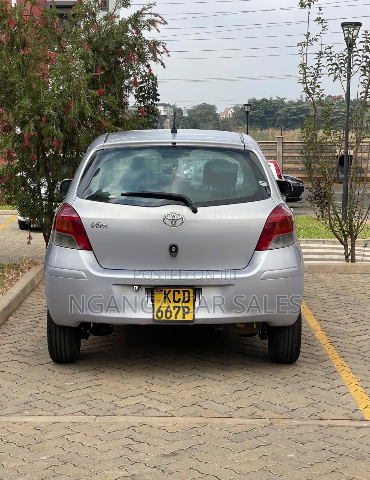 Toyota Vitz 2008 Silver