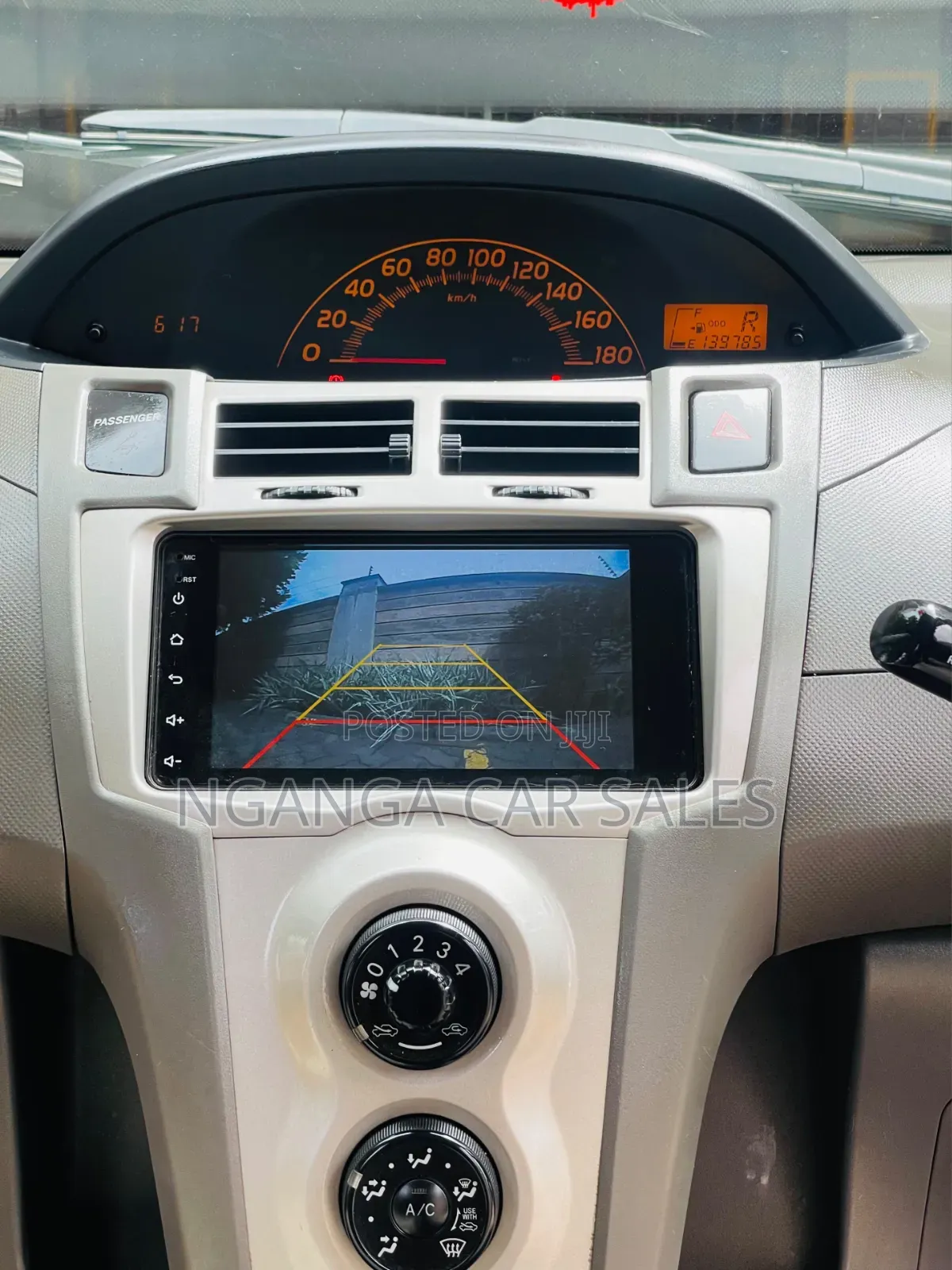 Toyota Vitz 2008 Silver