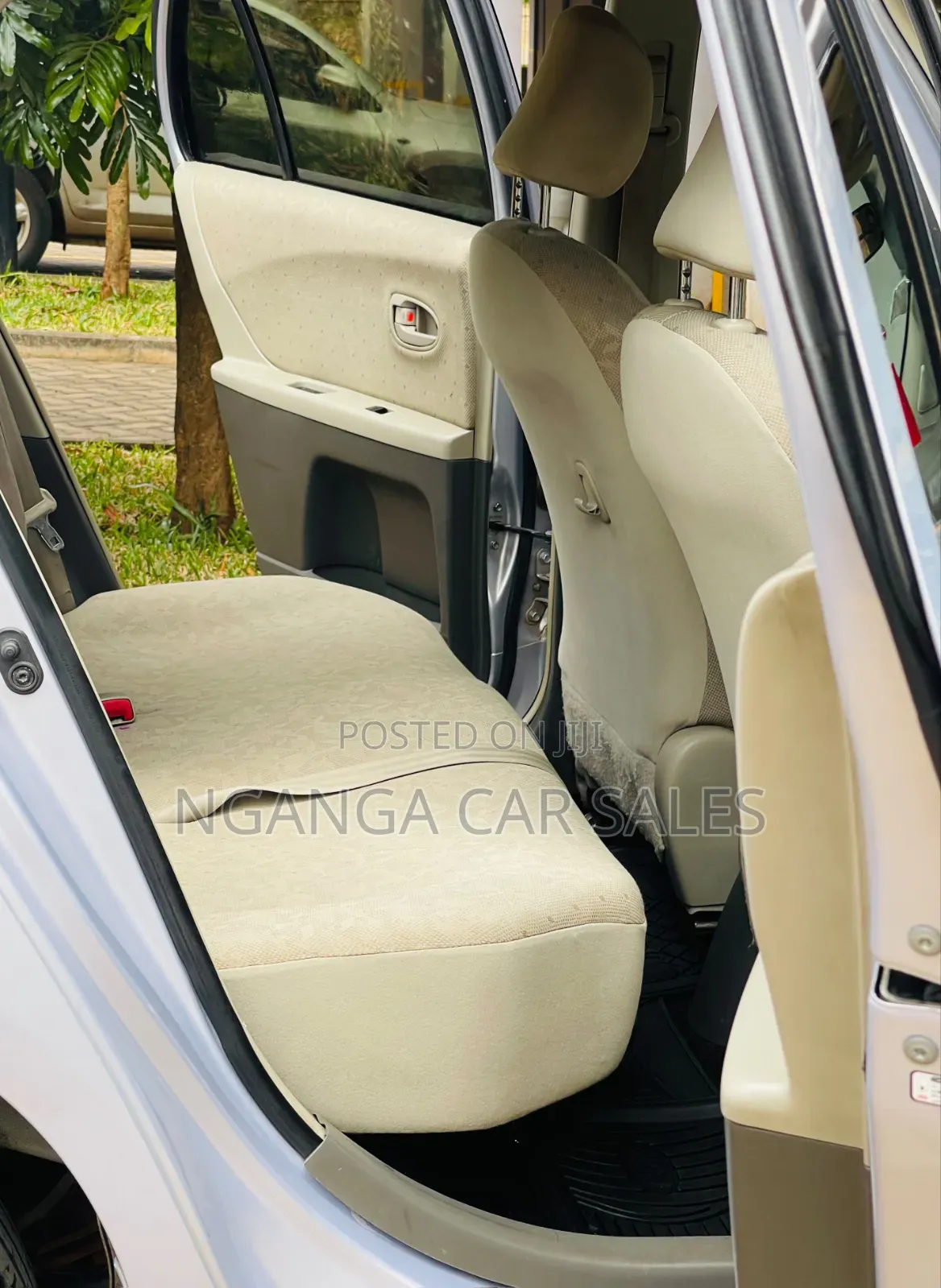 Toyota Vitz 2008 Silver
