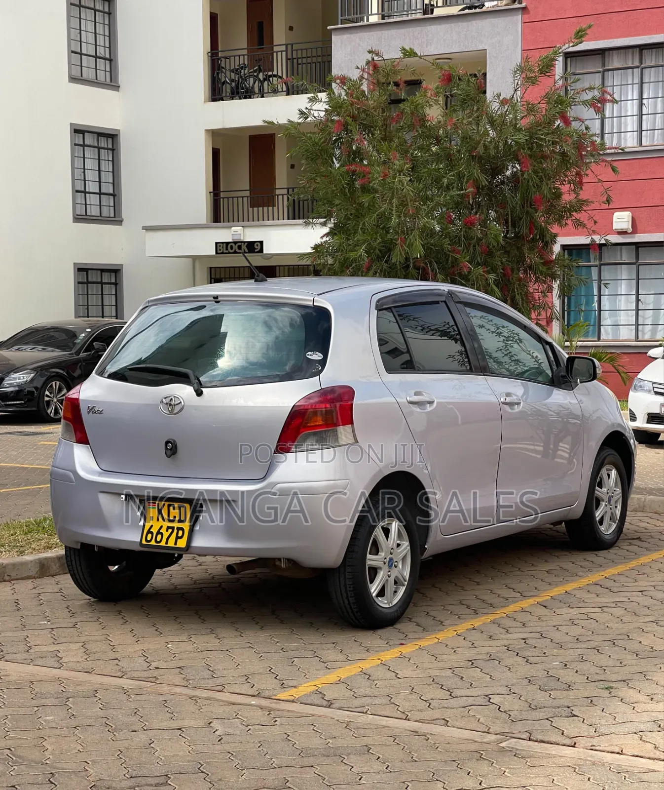 Toyota Vitz 2008 Silver