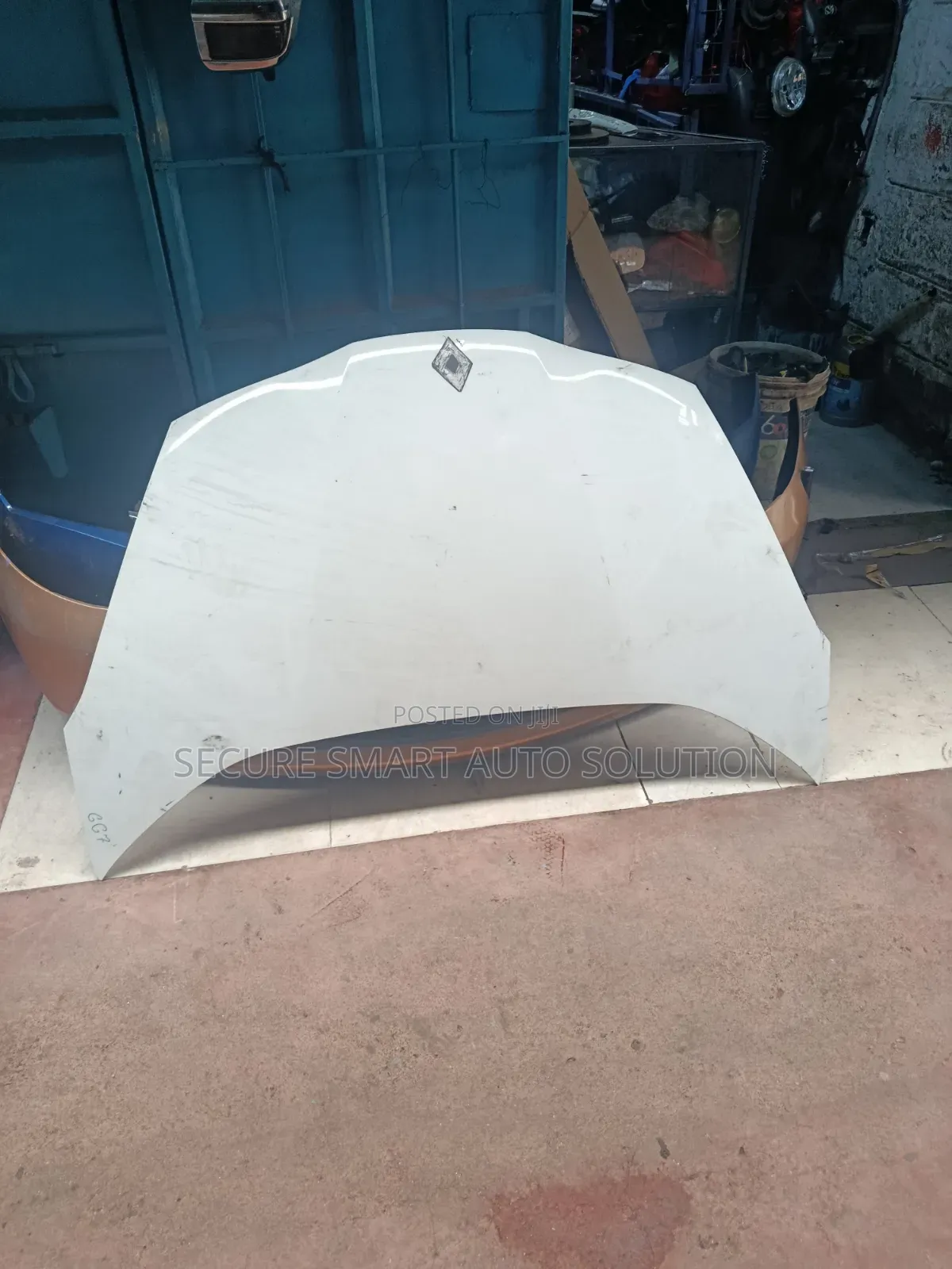 Honda Fit Shuttle 2012 Bonnet