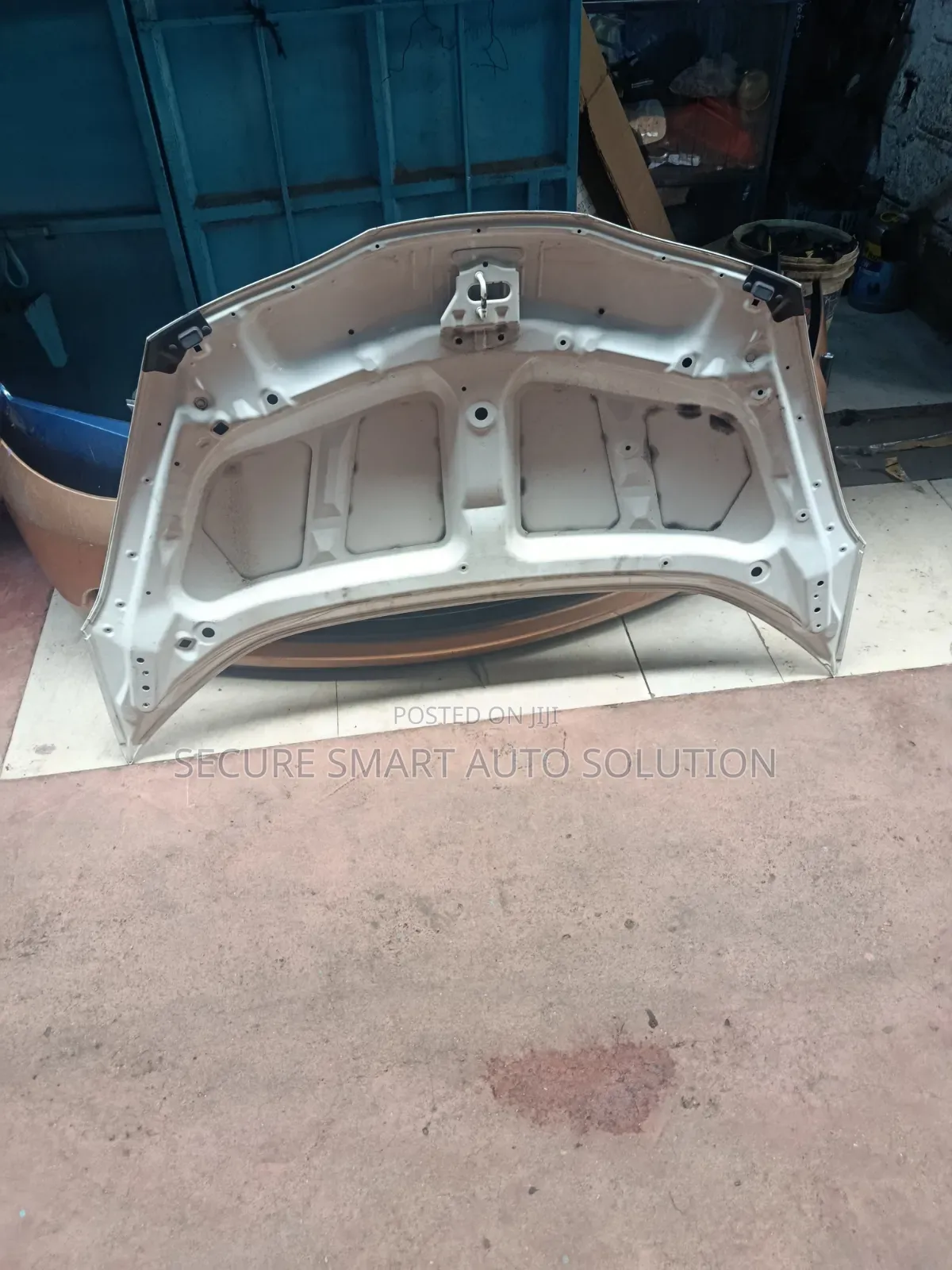 Honda Fit Shuttle 2012 Bonnet