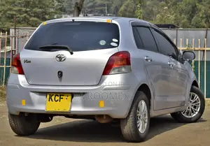 Toyota Vitz 2008 Gray