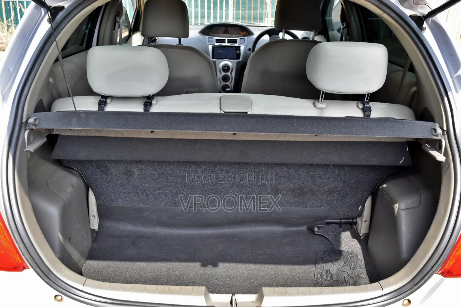 Toyota Vitz 2008 Gray