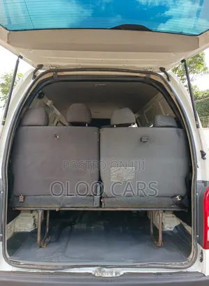 Toyota HiAce 2017 White