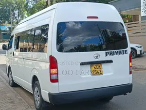 Toyota HiAce 2017 White
