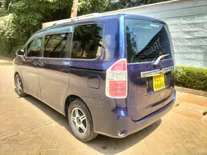 Toyota Noah 2008 Blue