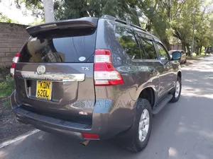Toyota Land Cruiser Prado 2017 Gray