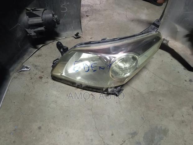 Ist 2012 Headlight Xenon - main view
