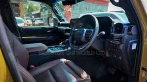 New Toyota Land Cruiser Prado 2.8 2023 Beige