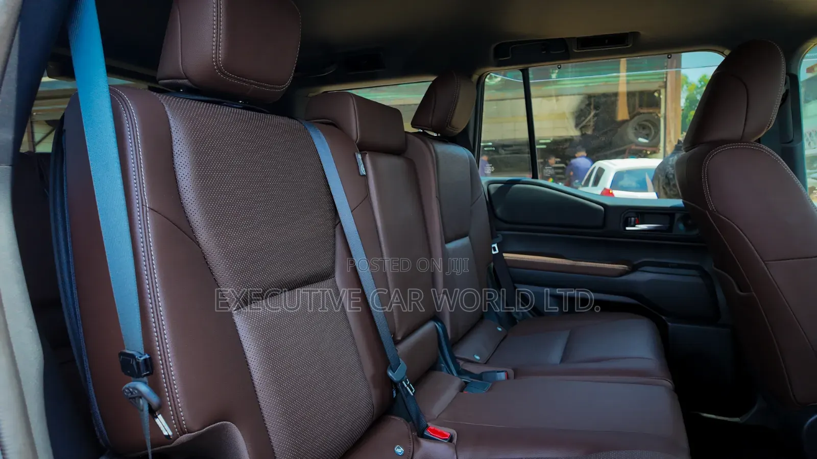 New Toyota Land Cruiser Prado 2.8 2023 Beige