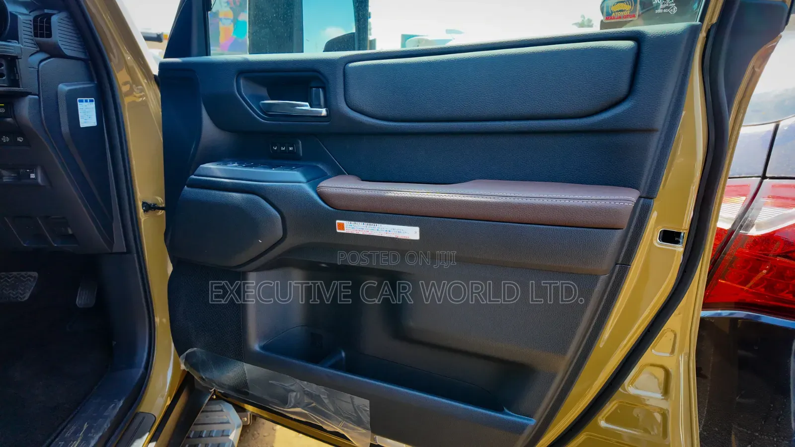 New Toyota Land Cruiser Prado 2.8 2023 Beige
