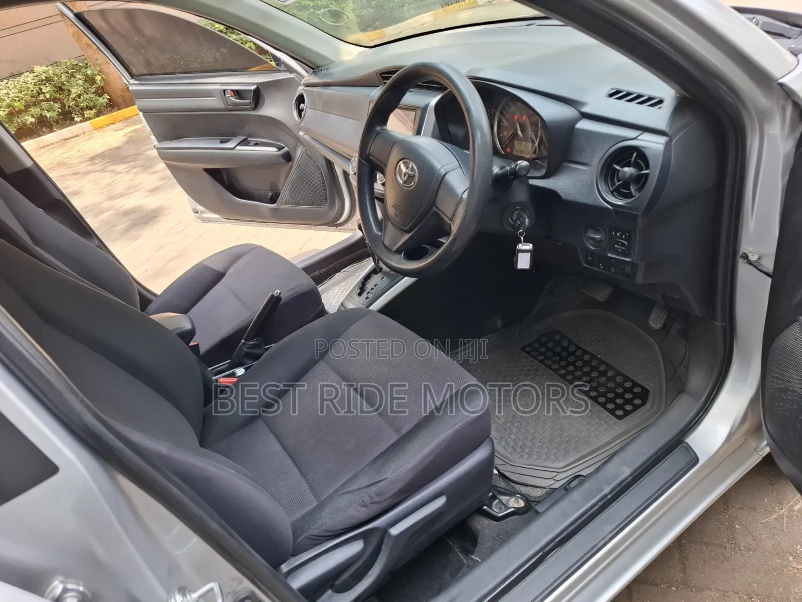 Toyota Corolla Fielder 2015 Silver