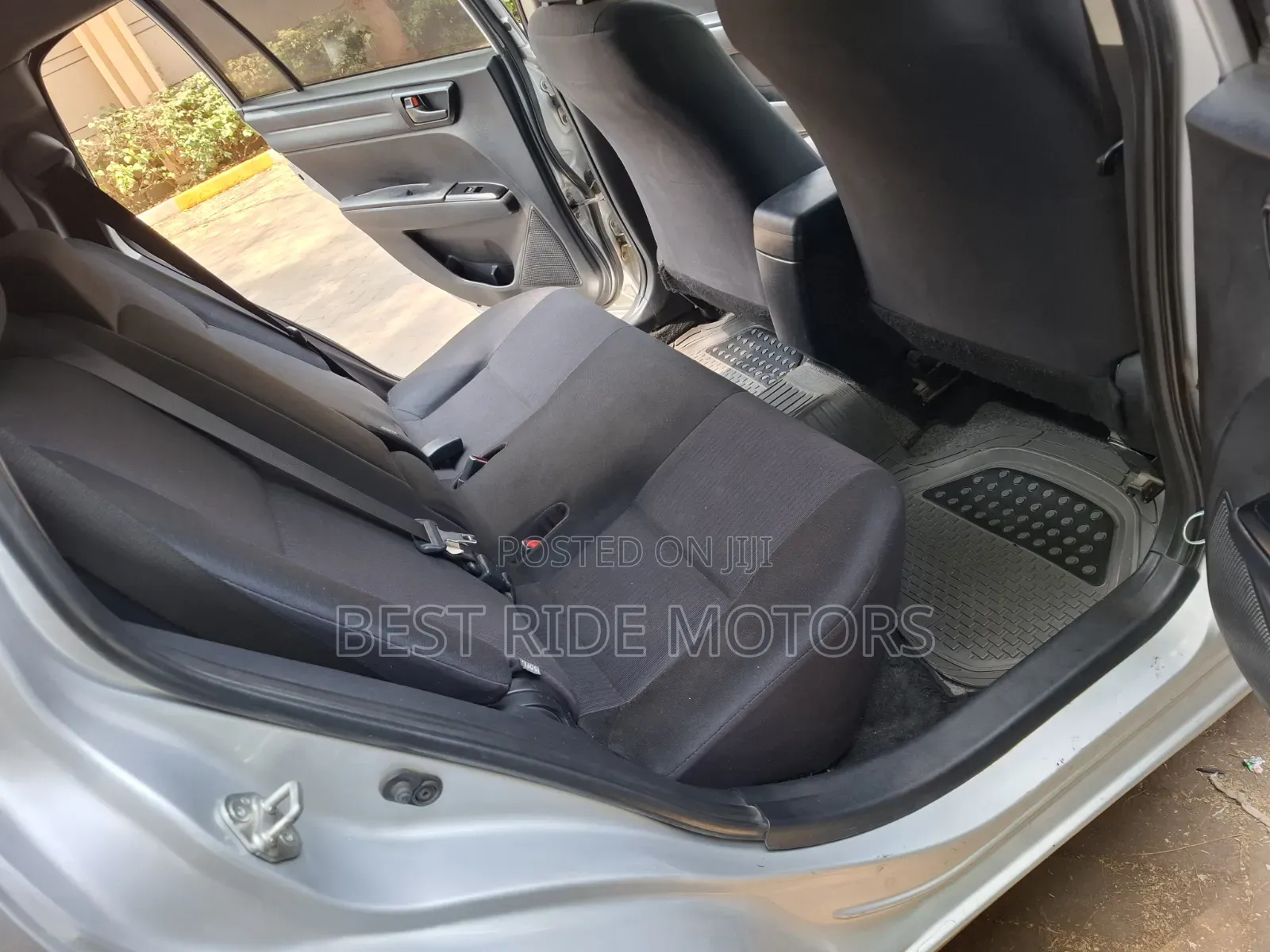 Toyota Corolla Fielder 2015 Silver
