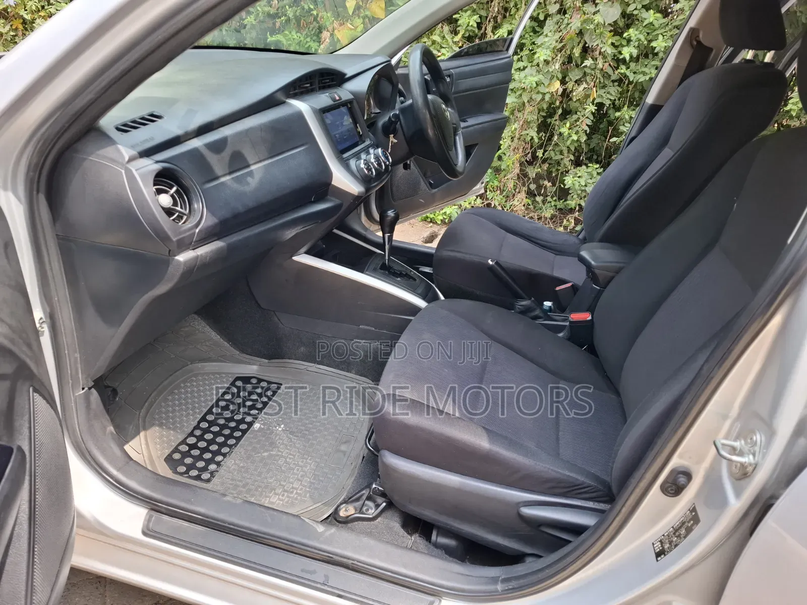 Toyota Corolla Fielder 2015 Silver