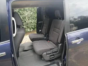 Nissan Serena 2017 Blue