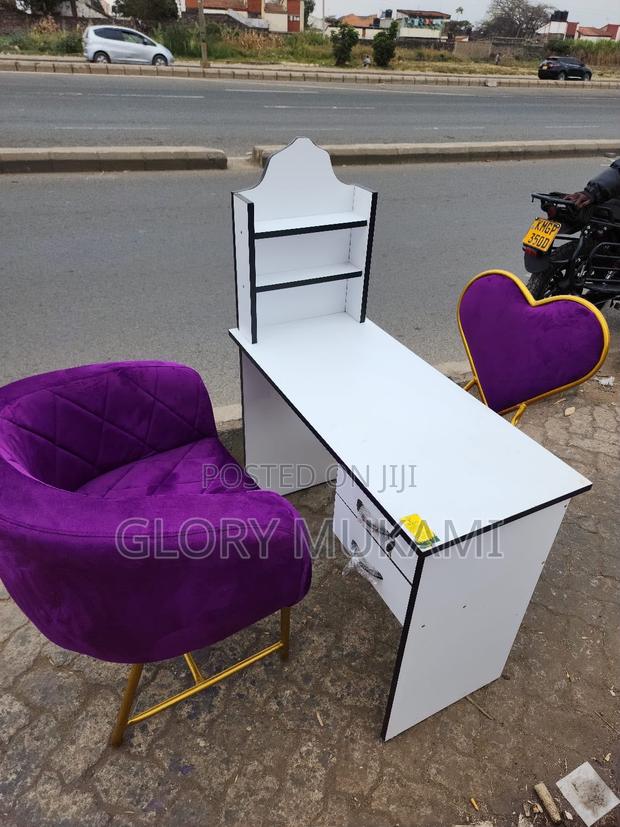 Purple Manicure Chairs and Table