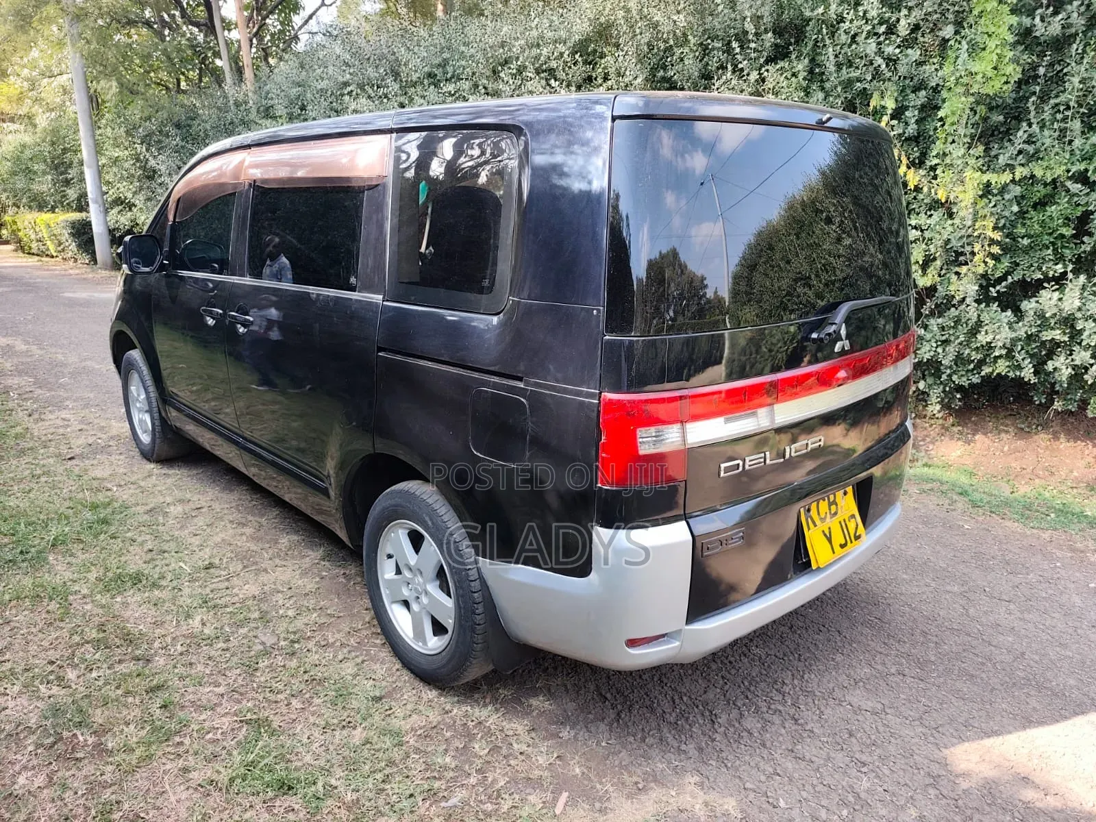Mitsubishi Delica 2007 Black