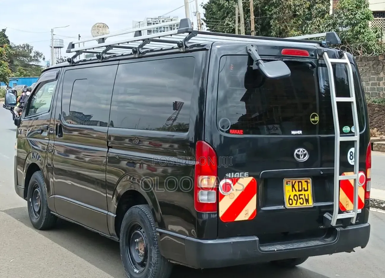 Toyota HiAce 2016 Black