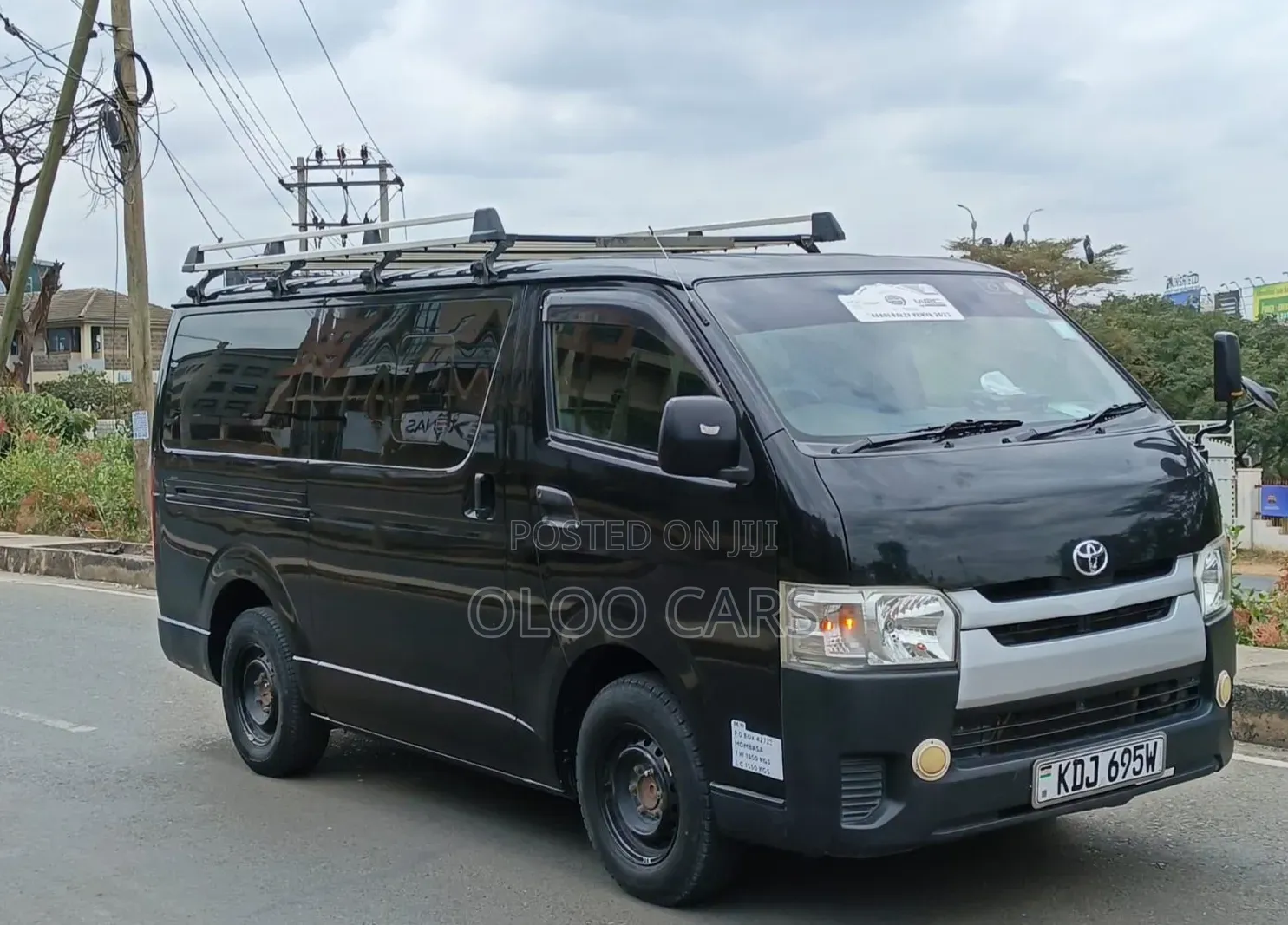 Toyota HiAce 2016 Black