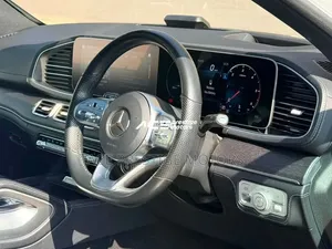 Mercedes-Benz GLE-Class 2021 White