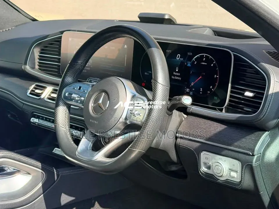 Mercedes-Benz GLE-Class 2021 White
