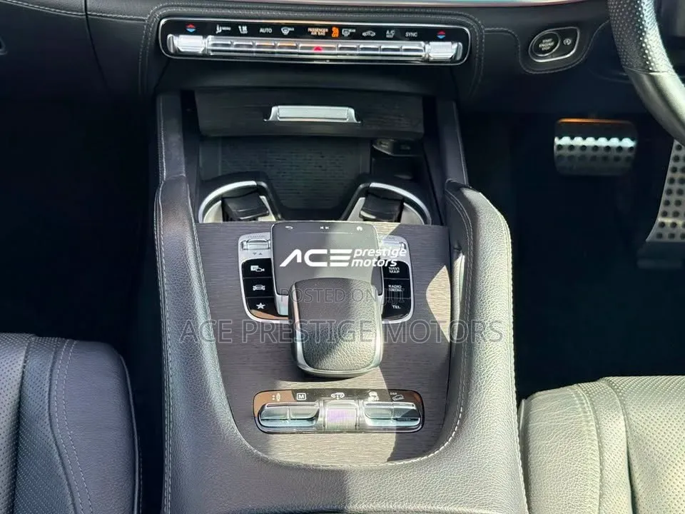 Mercedes-Benz GLE-Class 2021 White