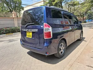 Toyota Noah 2008 Blue