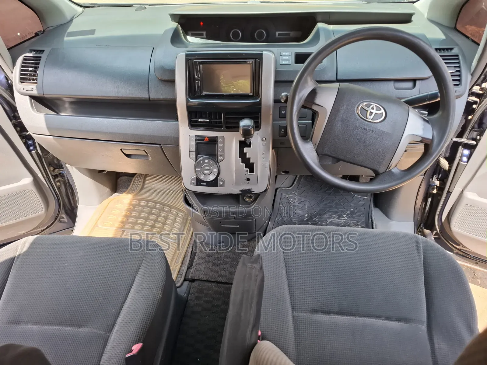 Toyota Noah 2008 Blue