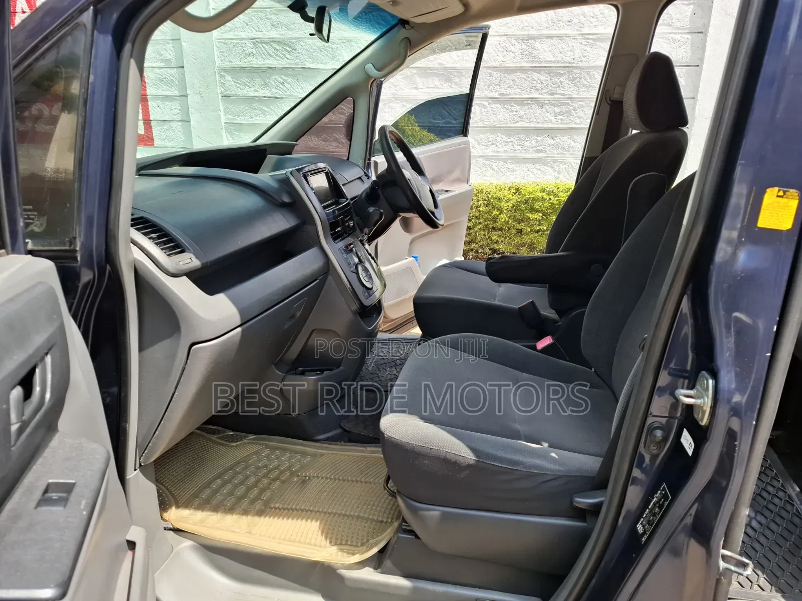 Toyota Noah 2008 Blue