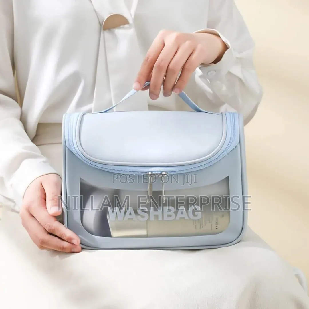 Waterproof Cosmetic/ Toiletry Portable /Wash Bag