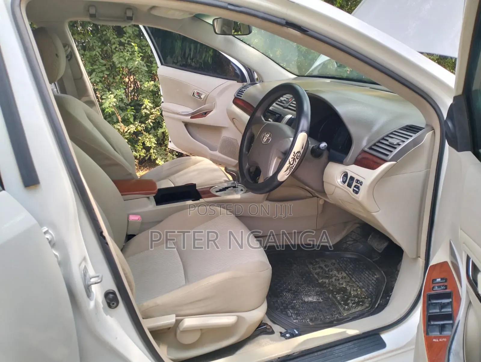 Toyota Premio 2010 White