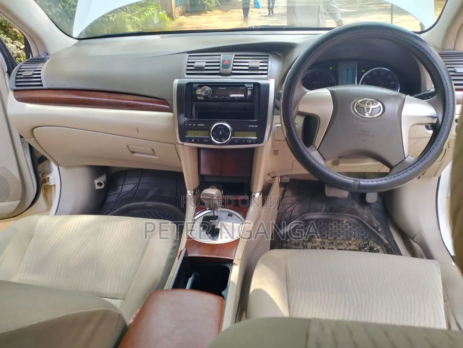 Toyota Premio 2010 White