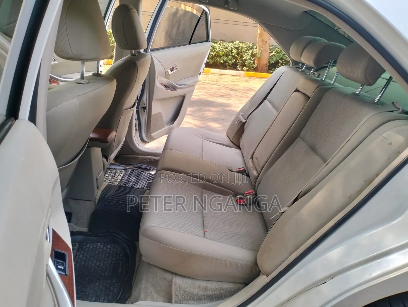 Toyota Premio 2010 White