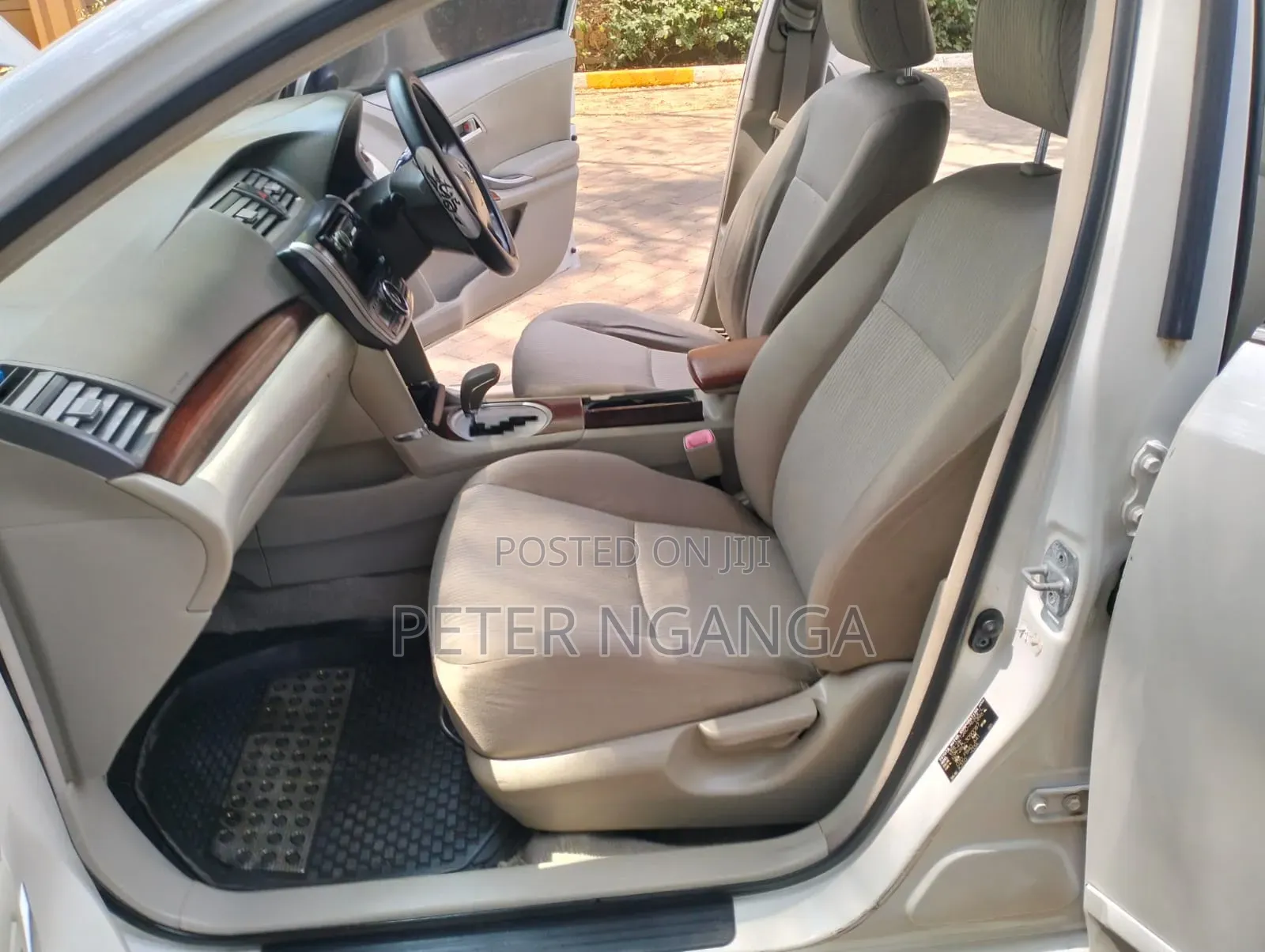 Toyota Premio 2010 White