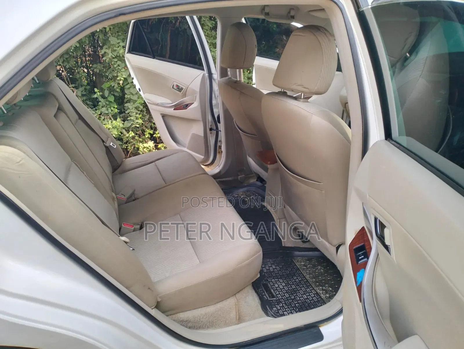 Toyota Premio 2010 White