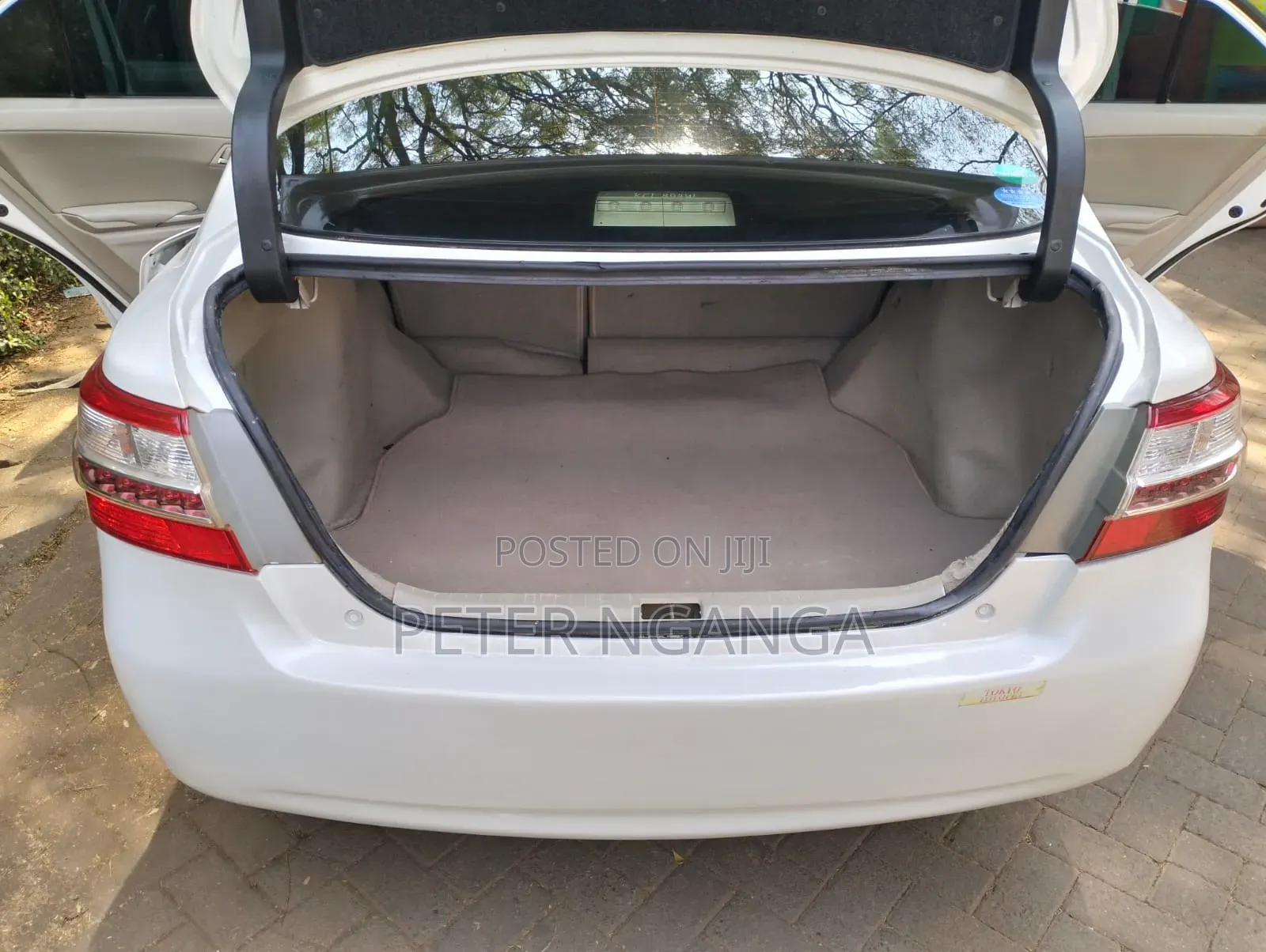 Toyota Premio 2010 White