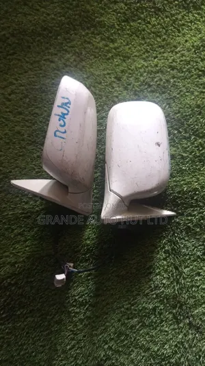 Toyota Crown 05 Sidemirror