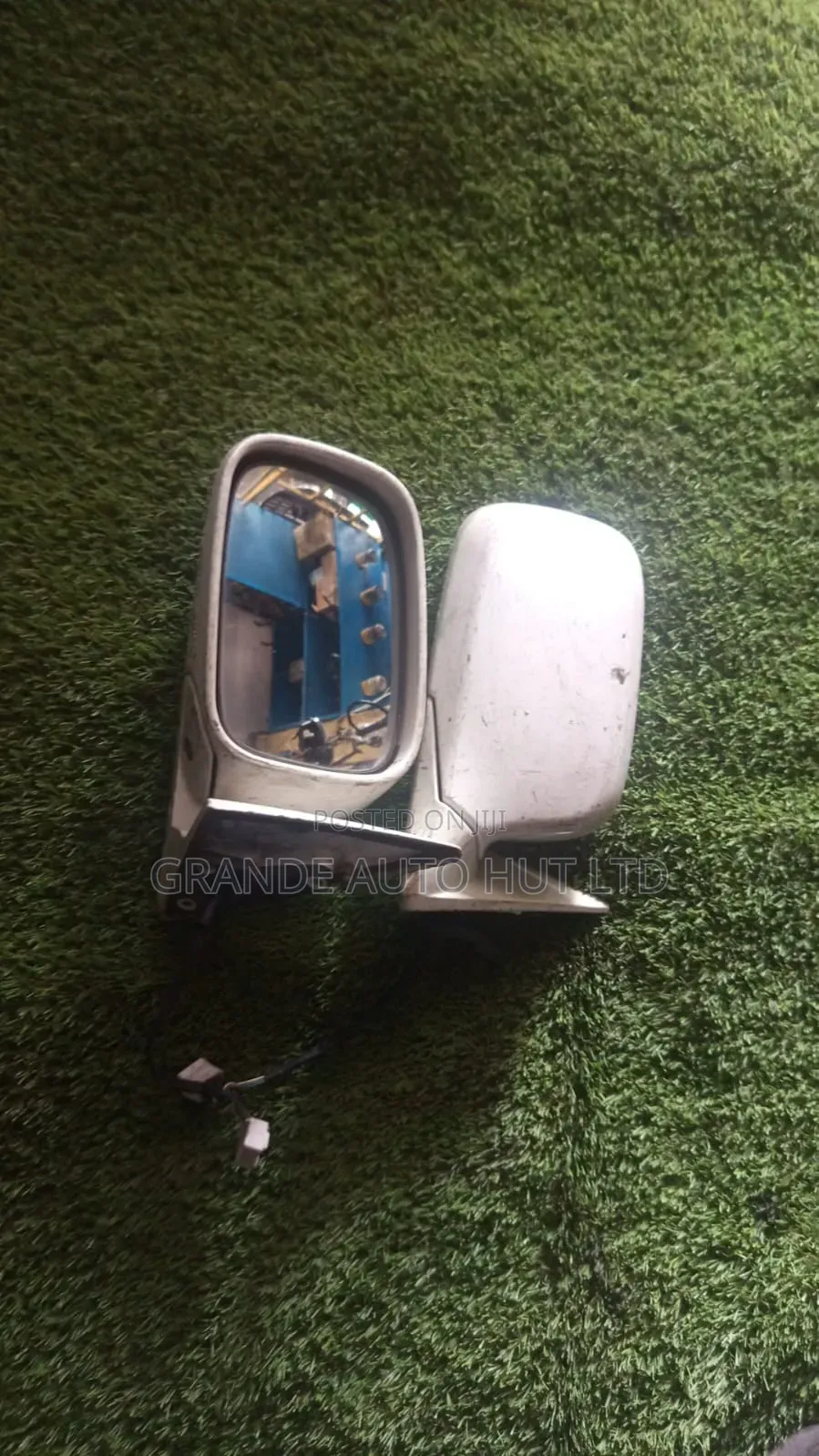 Toyota Crown 05 Sidemirror
