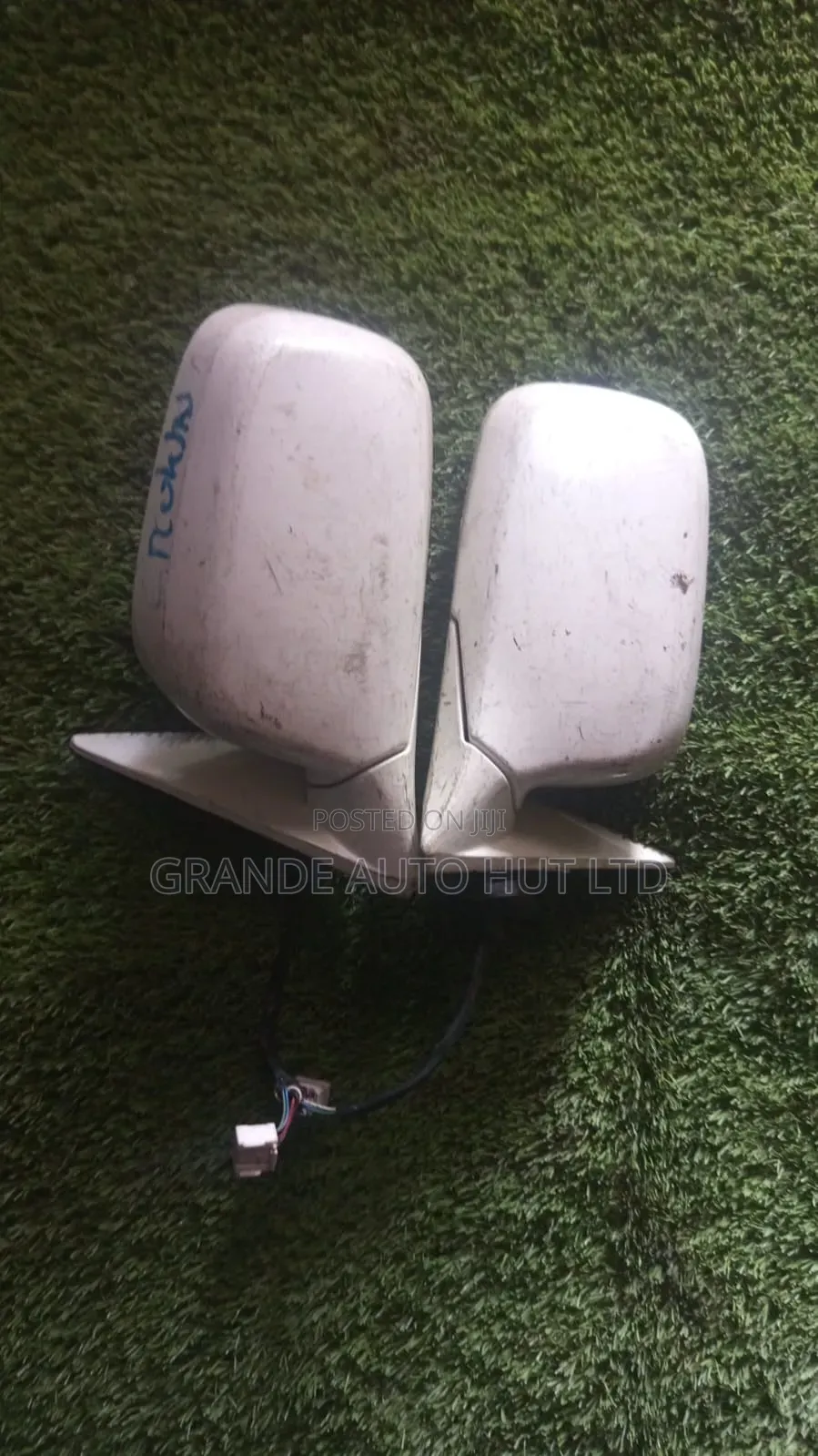 Toyota Crown 05 Sidemirror