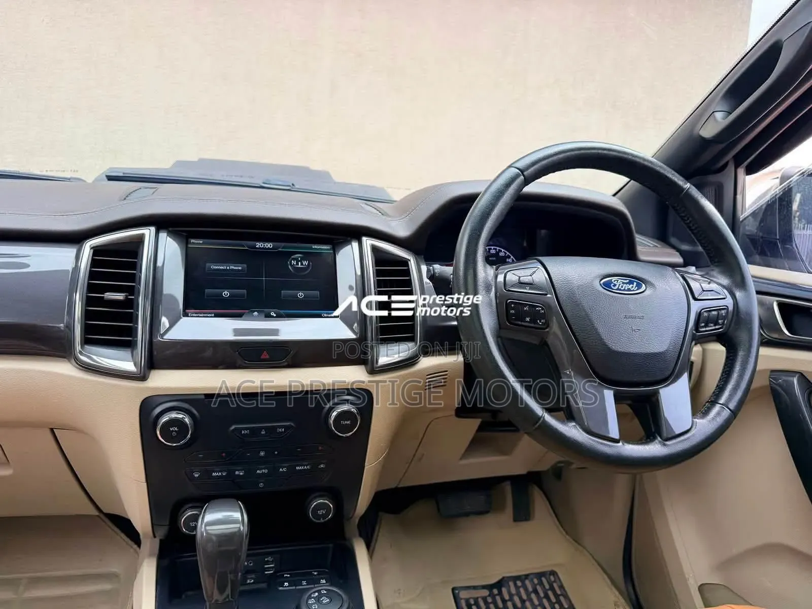 Ford Everest 2016 White