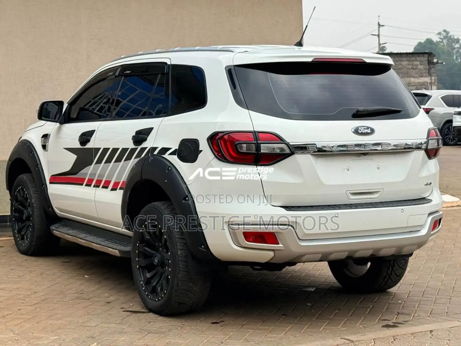 Ford Everest 2016 White