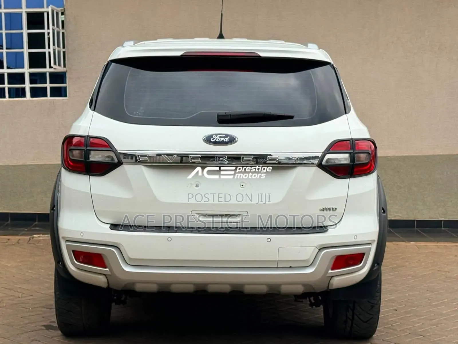 Ford Everest 2016 White