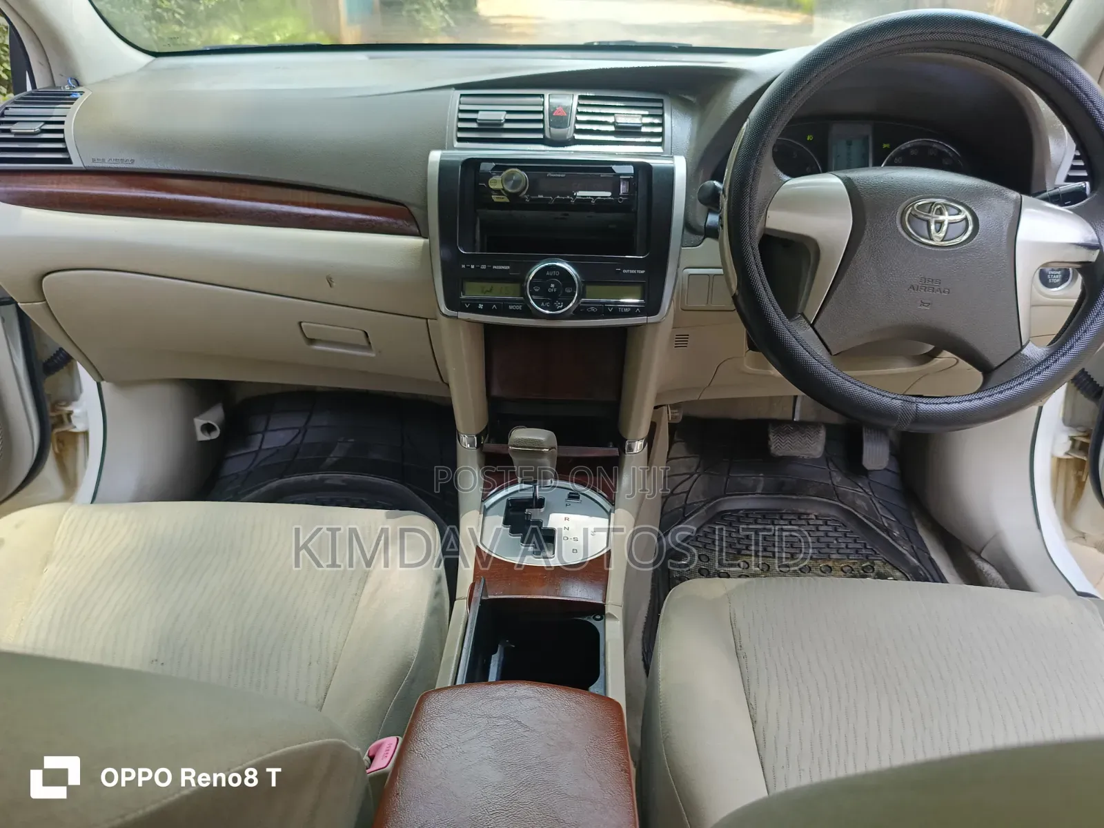 Toyota Premio 2010 White