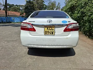 Toyota Premio 2010 White