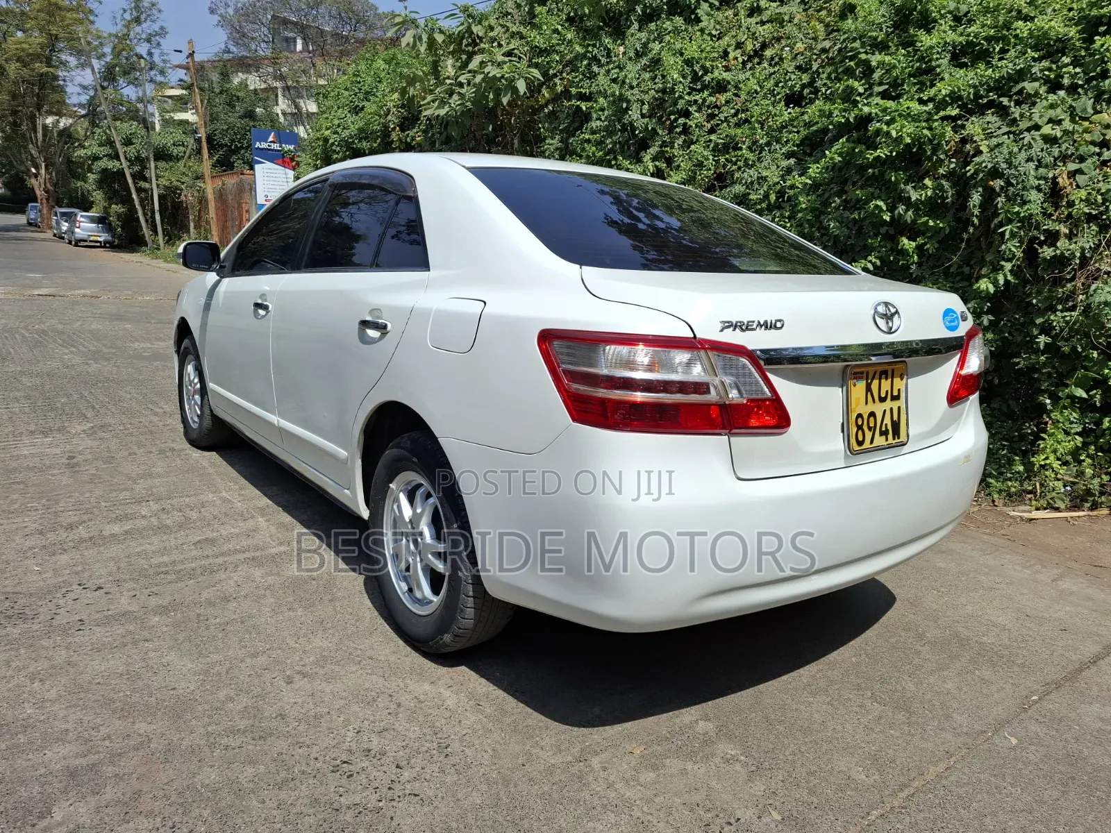 Toyota Premio 2010 White