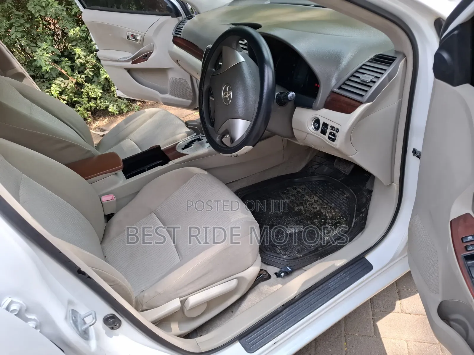 Toyota Premio 2010 White