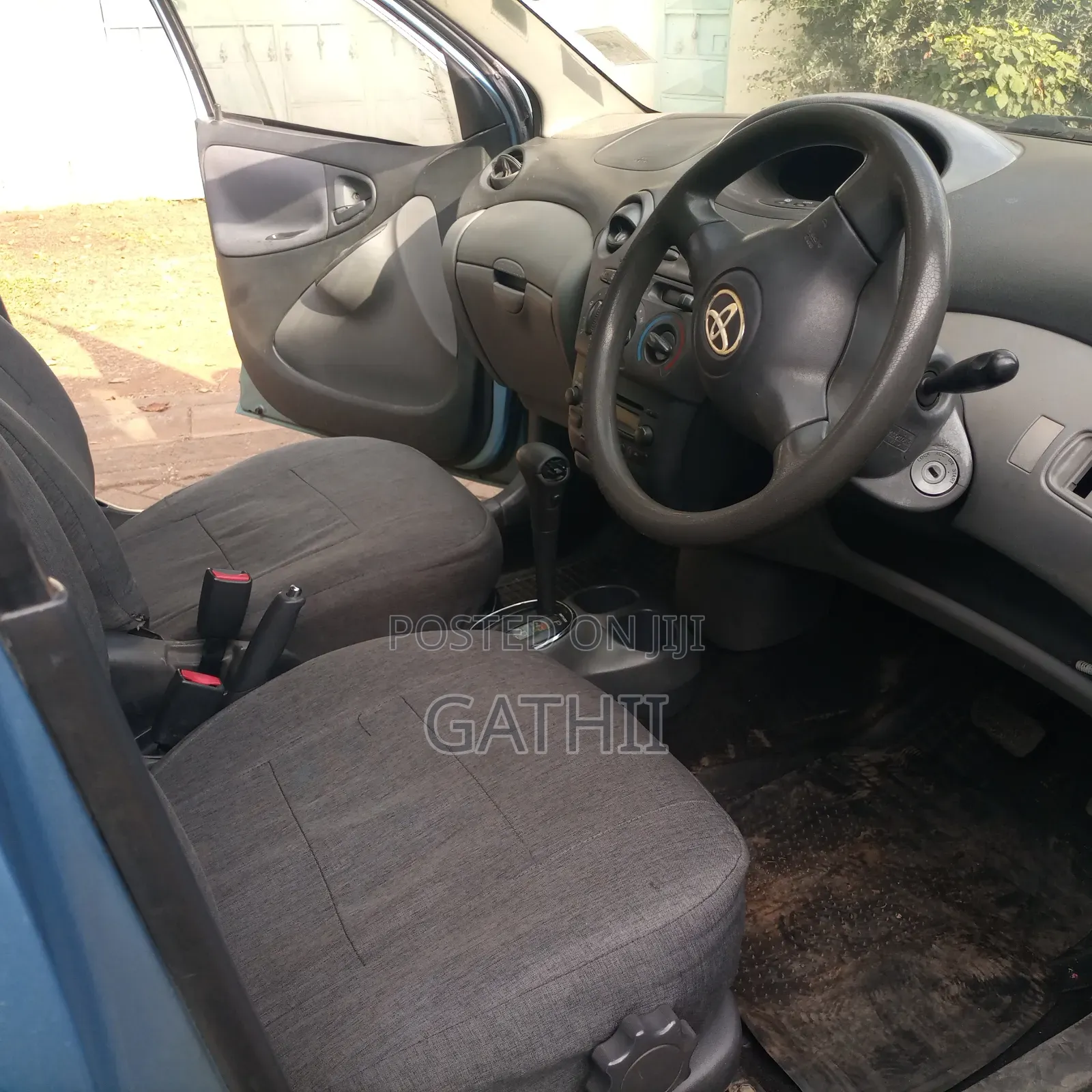 Toyota Vitz 2007 Blue