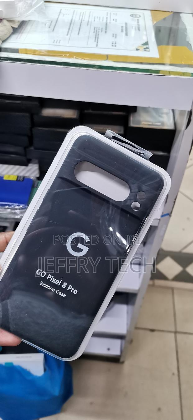 Google Pixel 8 Pro Horizontal, Pill-Shaped Window Cut Case - thumbnail 2